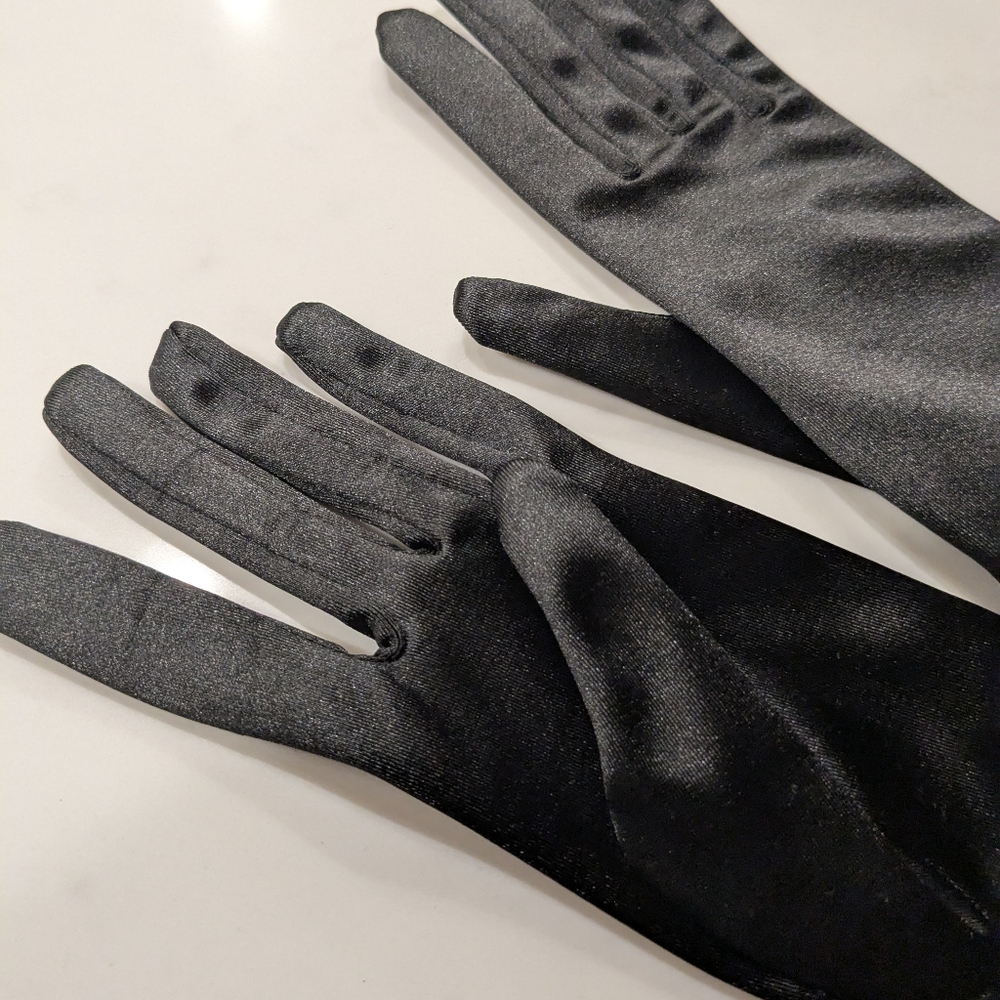 Dents Elegant Black Silk Opera Gloves - Picture 4 of 5
